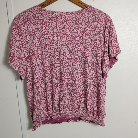 Lucky Brand Pink White Floral Print Top V-neck Short Sleeve Large - Picture 7 of 9
